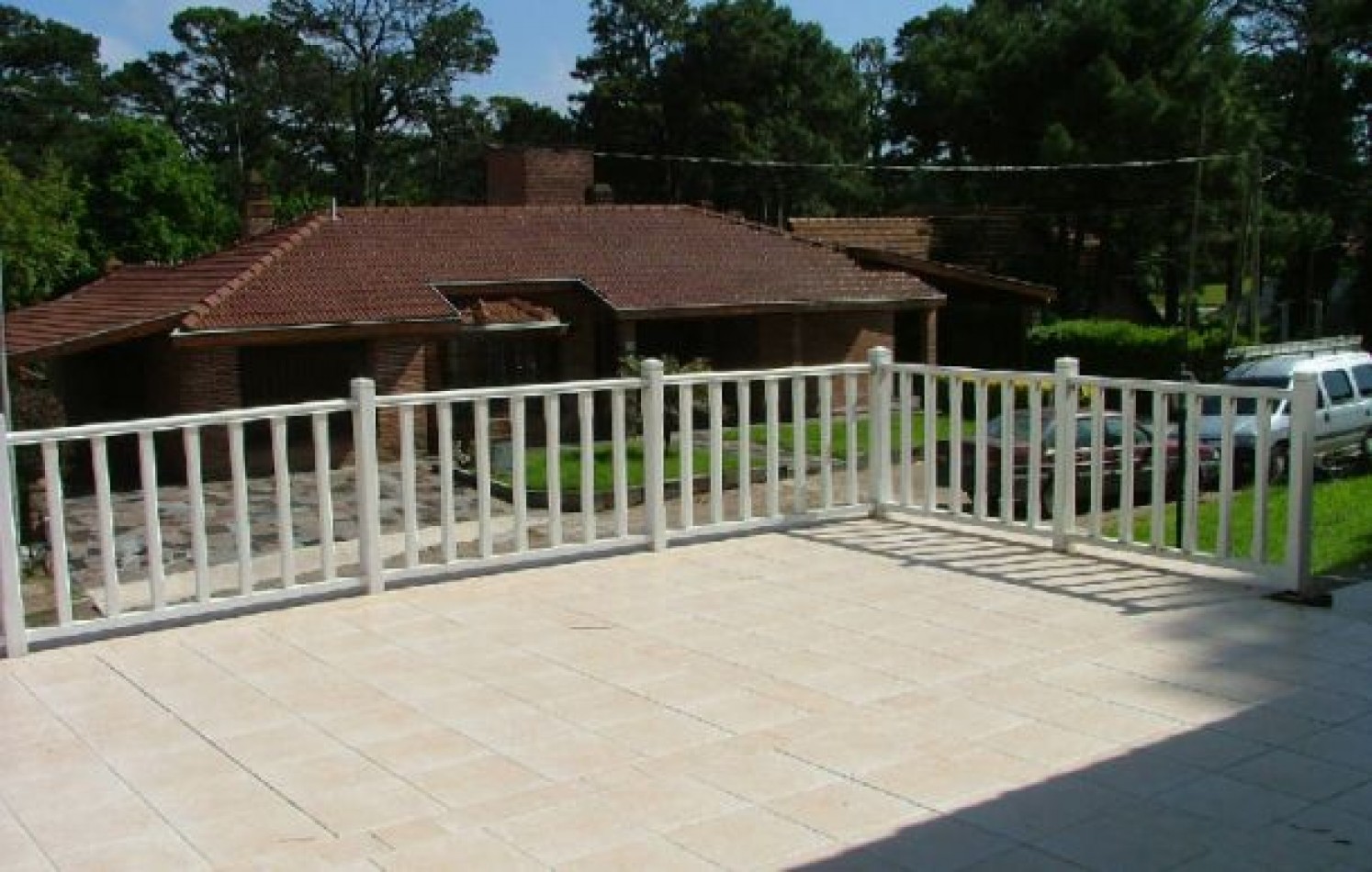 CHALET EN ALQUILER DE TEMPORADA. CHALET EN ALQ X TEMP. 4 DORM