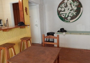 DEPARTAMENTO DOS AMBIENTES A DOS CUADRAS DE LA PLAYA. DEPARTAMENTO EN VENTA.
