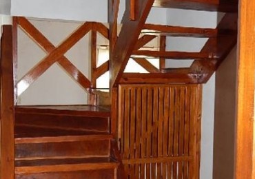 CHALET EN ZONA ALAMOS AV. ENRIQUE SHAW Y DE LAS GARZAS . CHALET EN ALQ X TEMP.